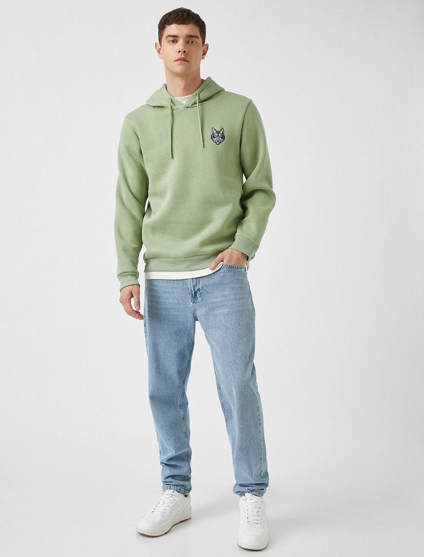   Kurt İşlemeli Kapşonlu Sweatshirt