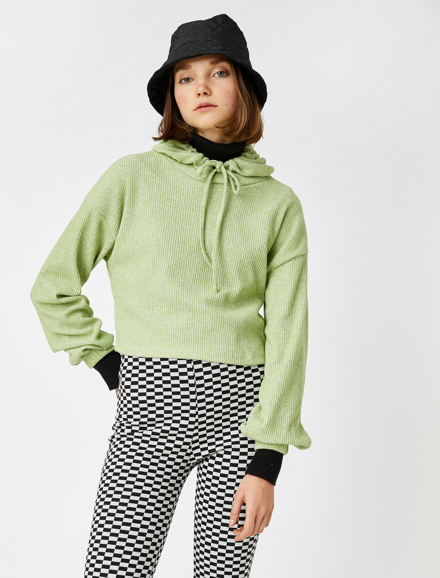   Kapüşonlu Uzun Kollu Kazak