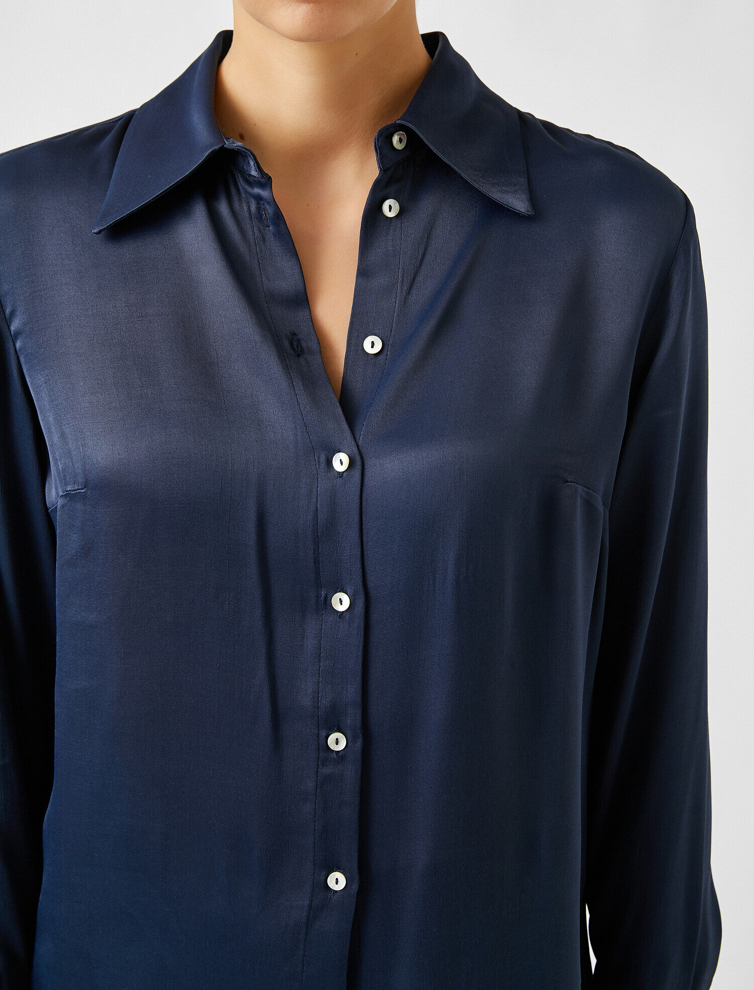   Uzun Kollu Saten Gömlek