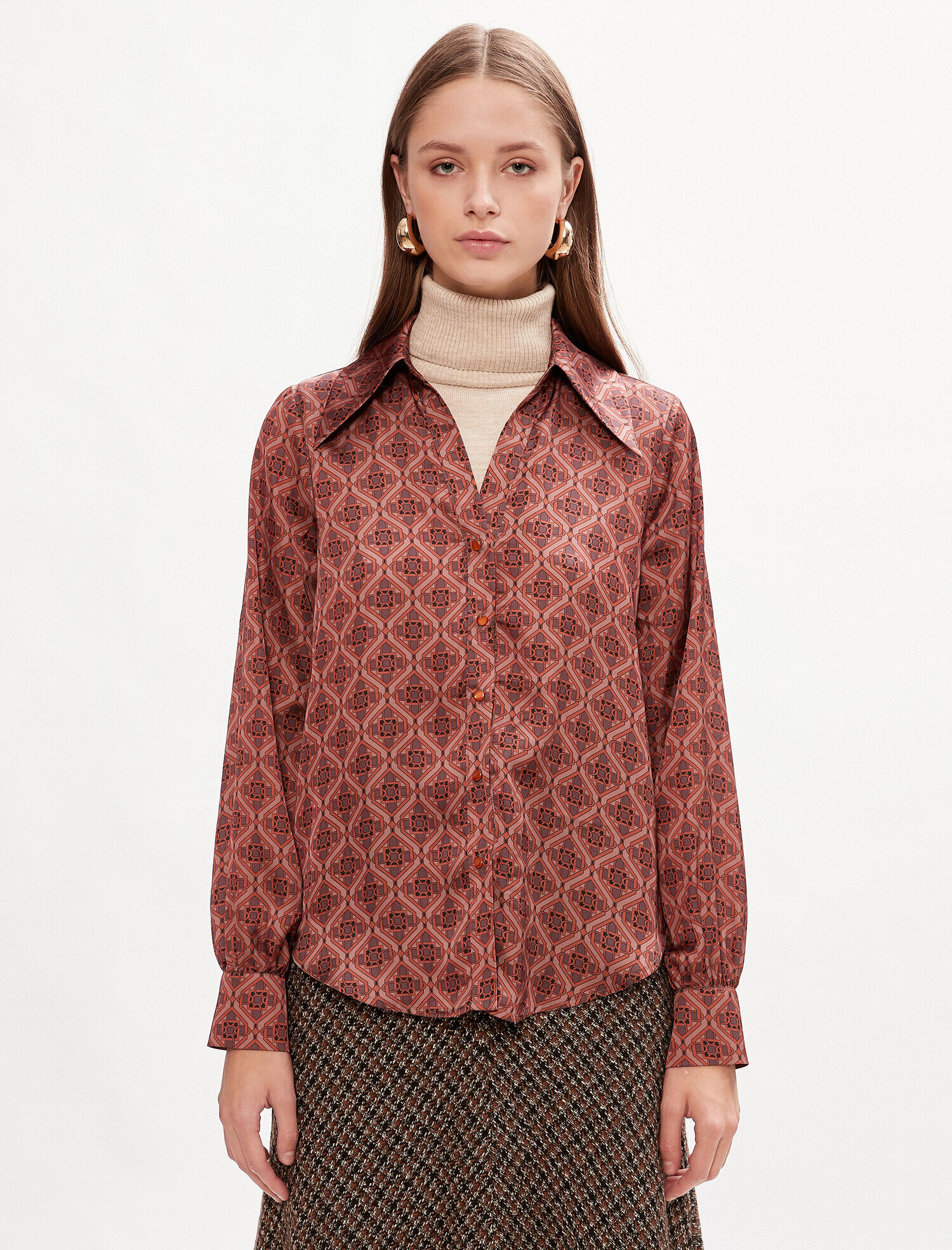   Etnik Desenli Klasik Yaka Saten Gömlek