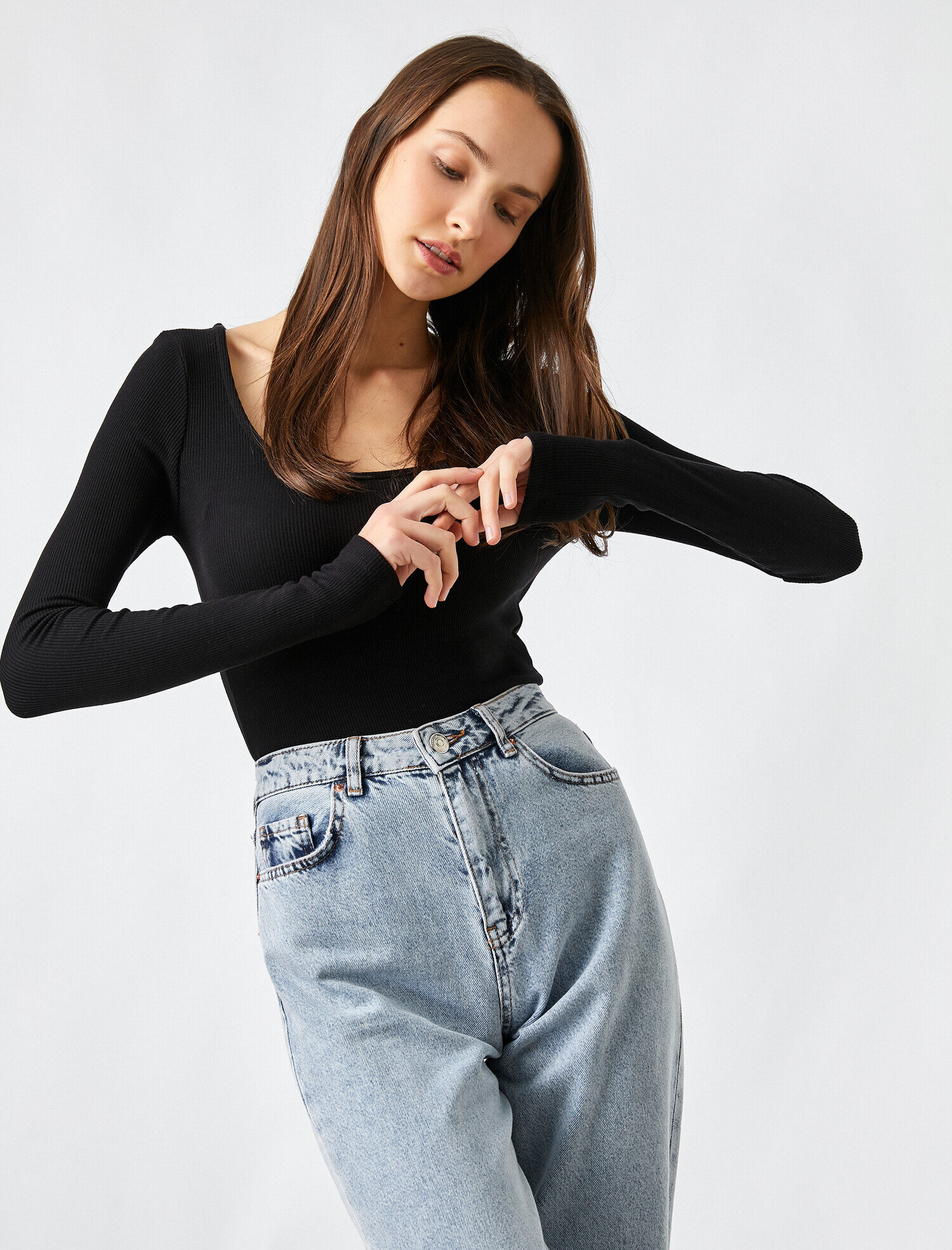   Uzun Kollu Tişört Basic U Yaka