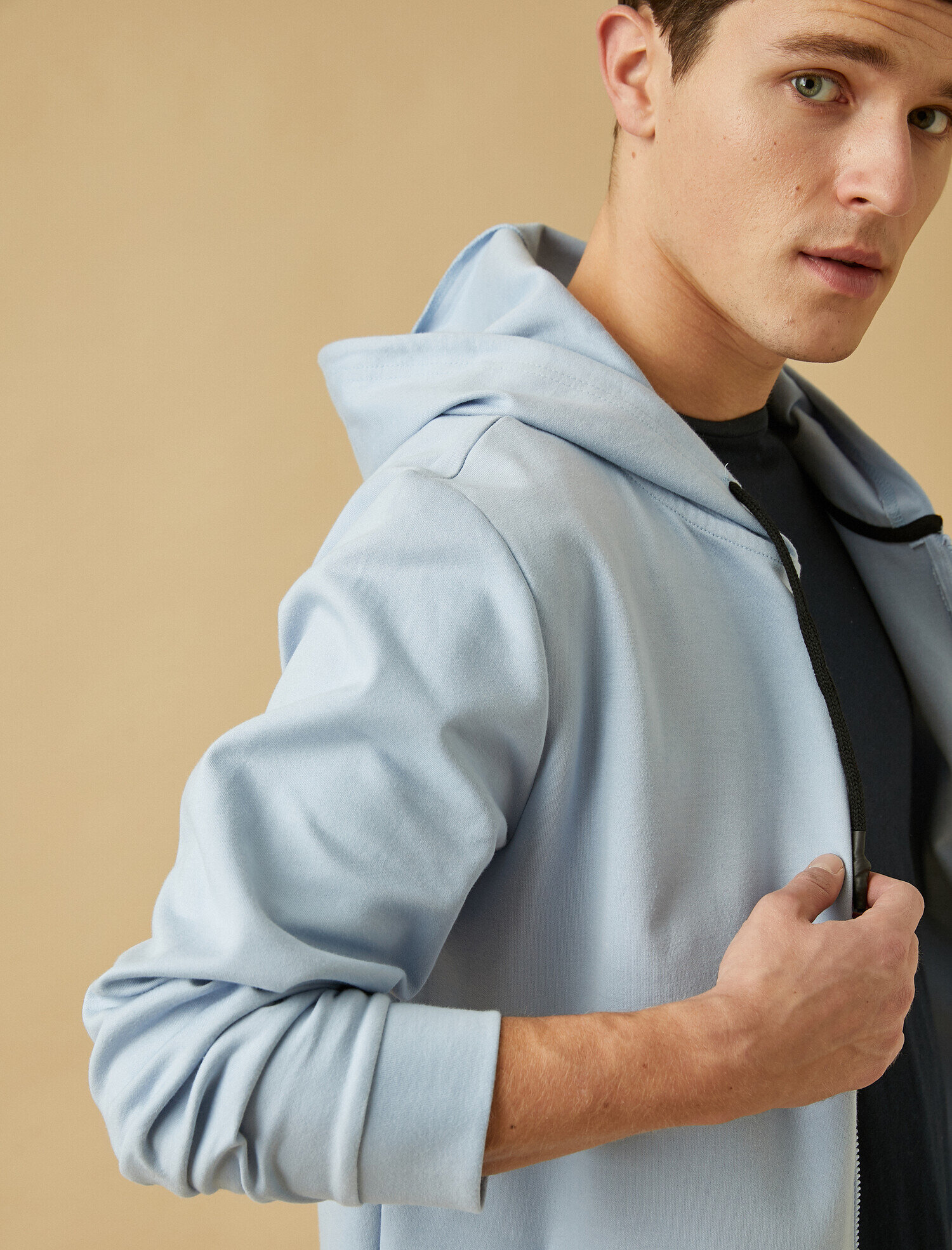   Kırçıllı Fermuarlı Kapüşonlu Sweatshirt