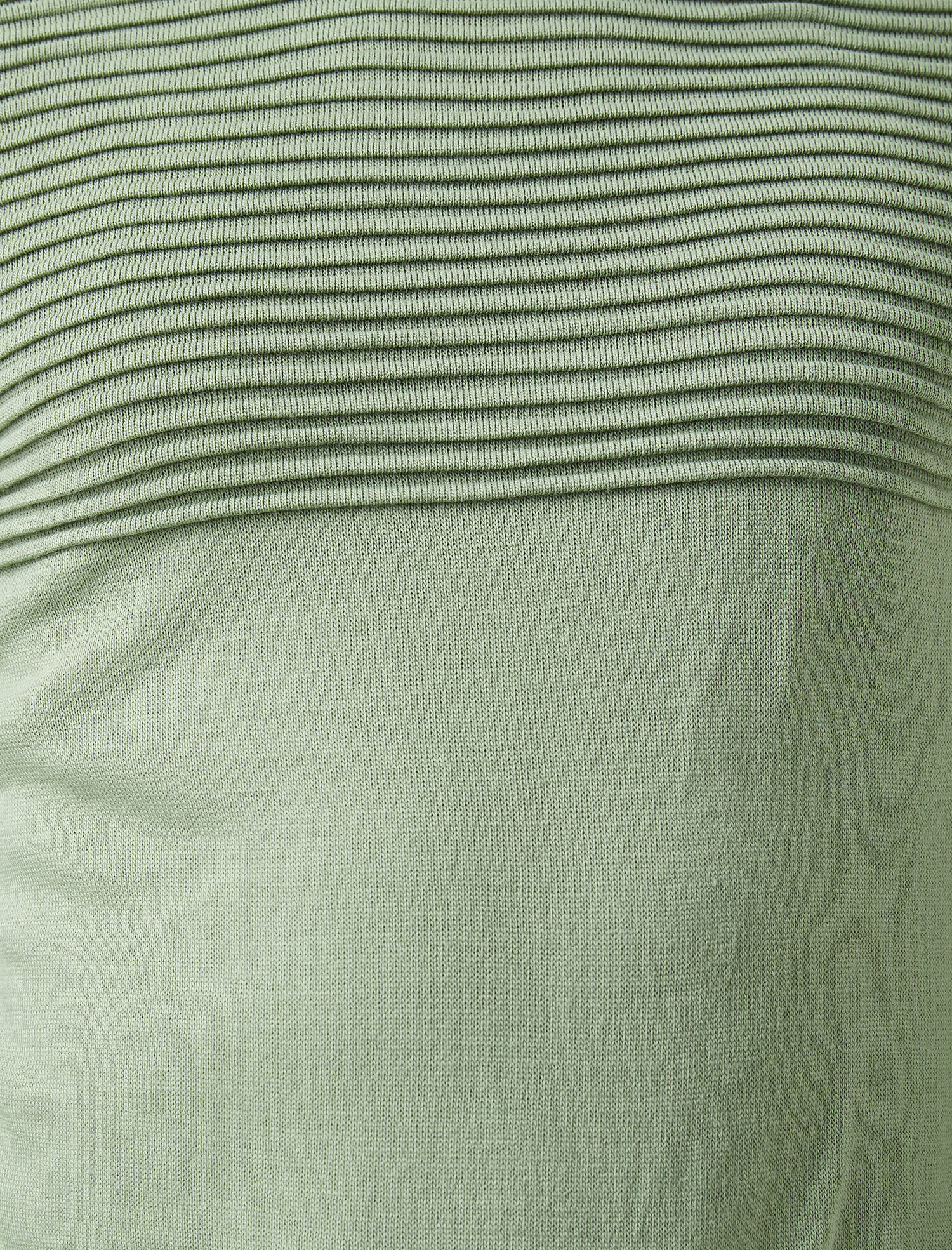   Boğazlı Çizgili Kazak