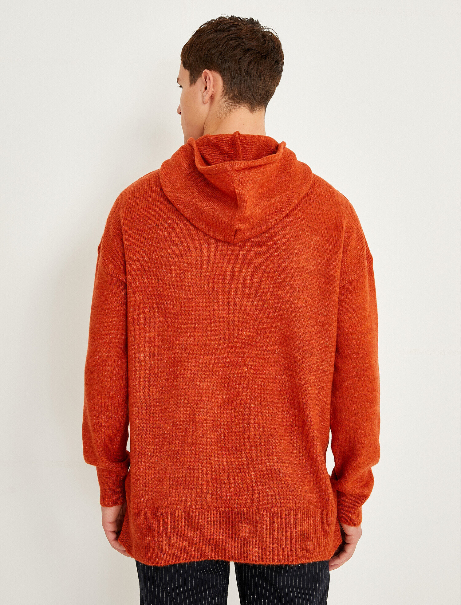   Sloganlı Kapüşonlu Kazak