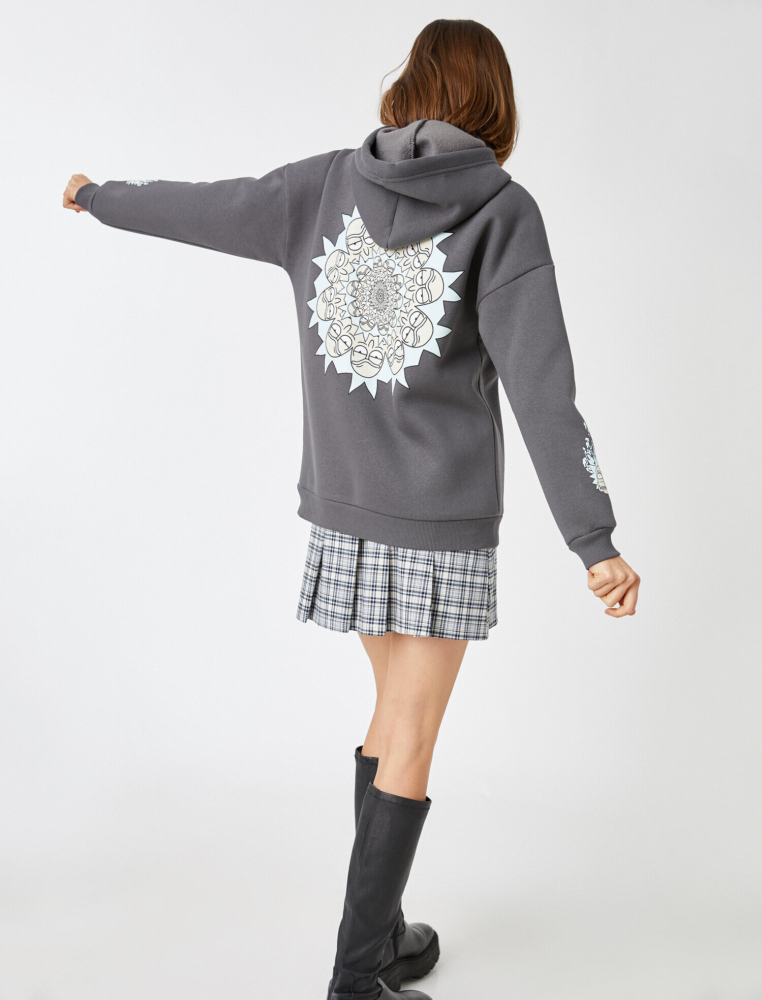   Oversize Rick and Morty Lisanslı Kapüşonlu Baskılı Sweatshirt