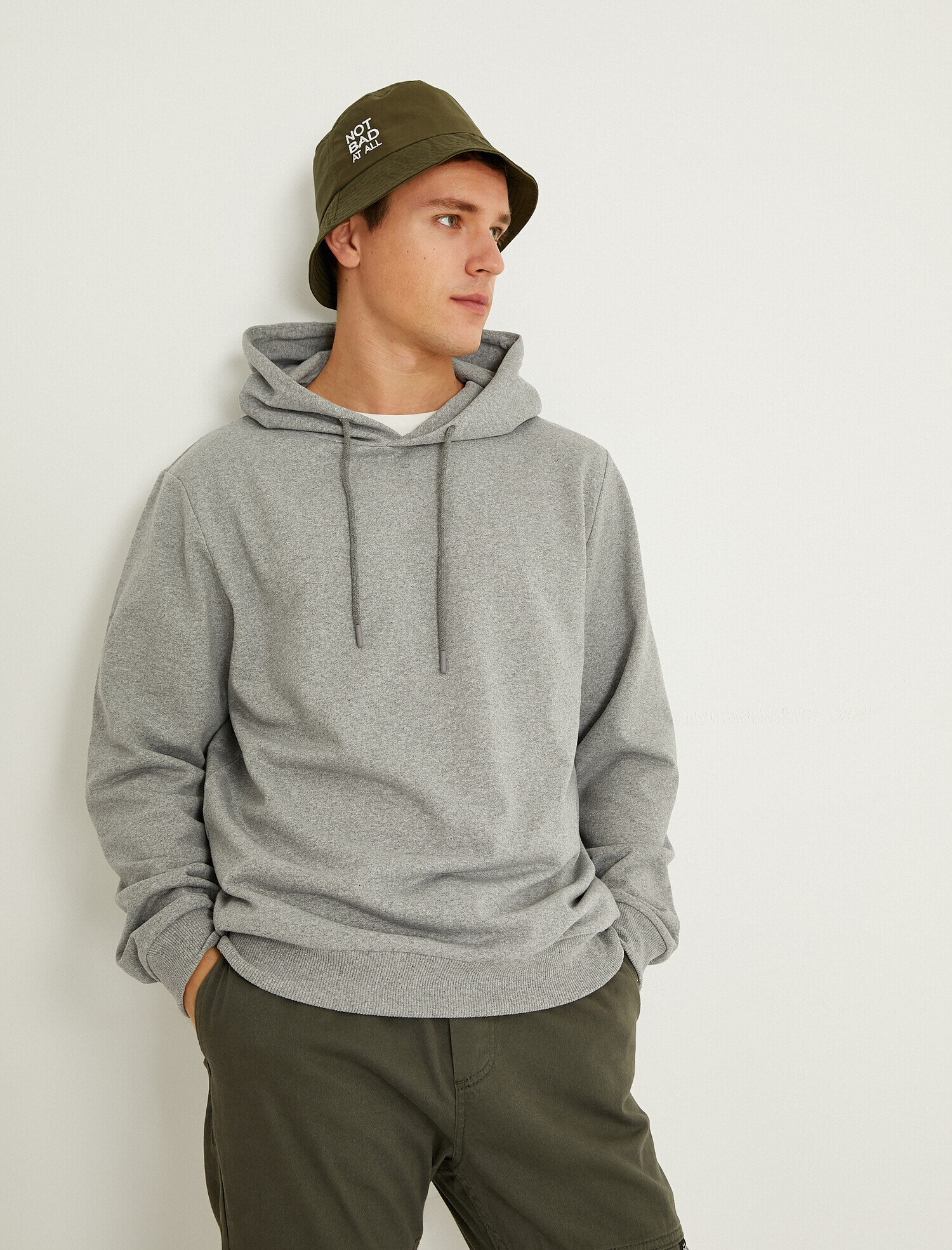   Basic Kapüşonlu Sweatshirt