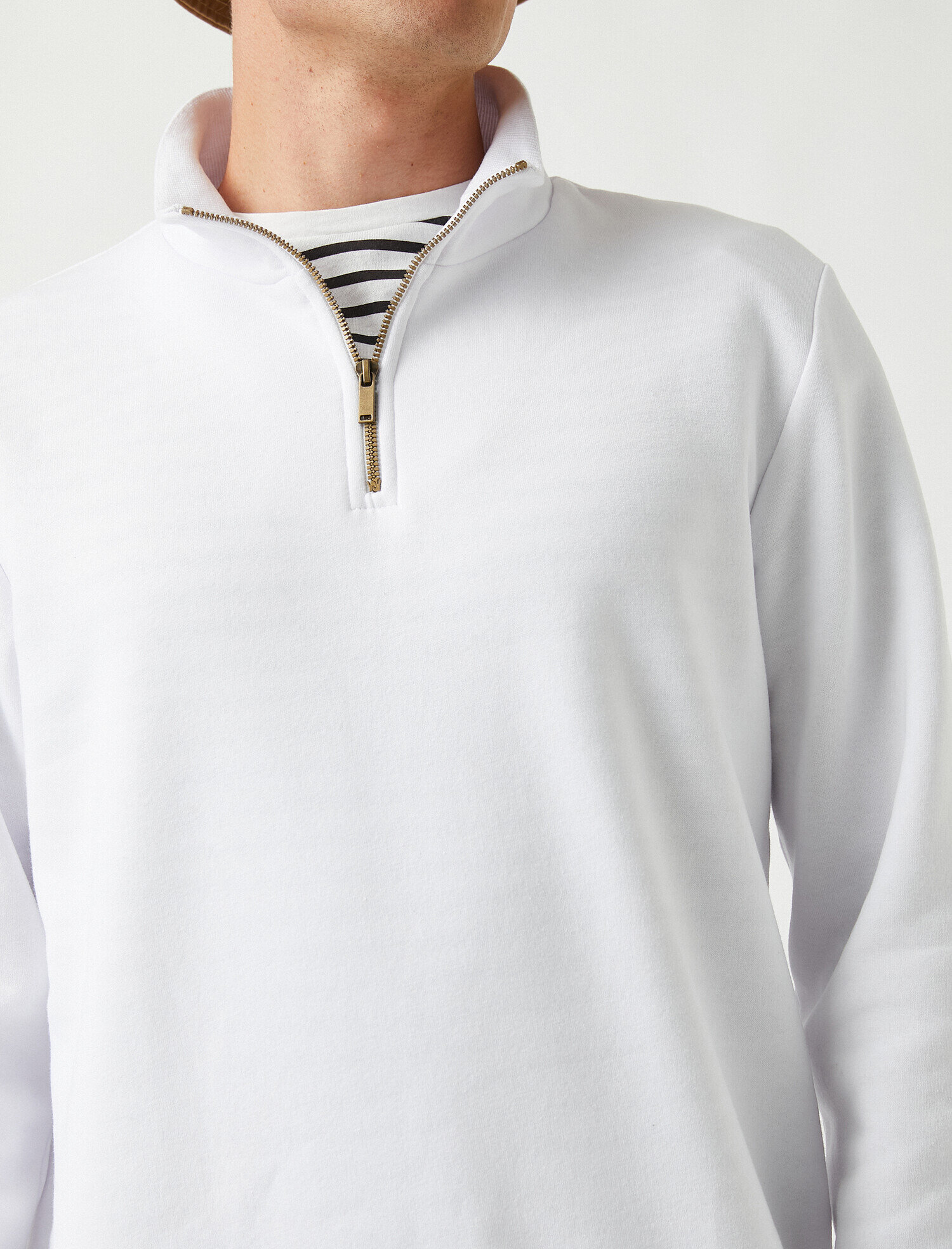   Yarım Fermuarlı Basic Sweatshirt