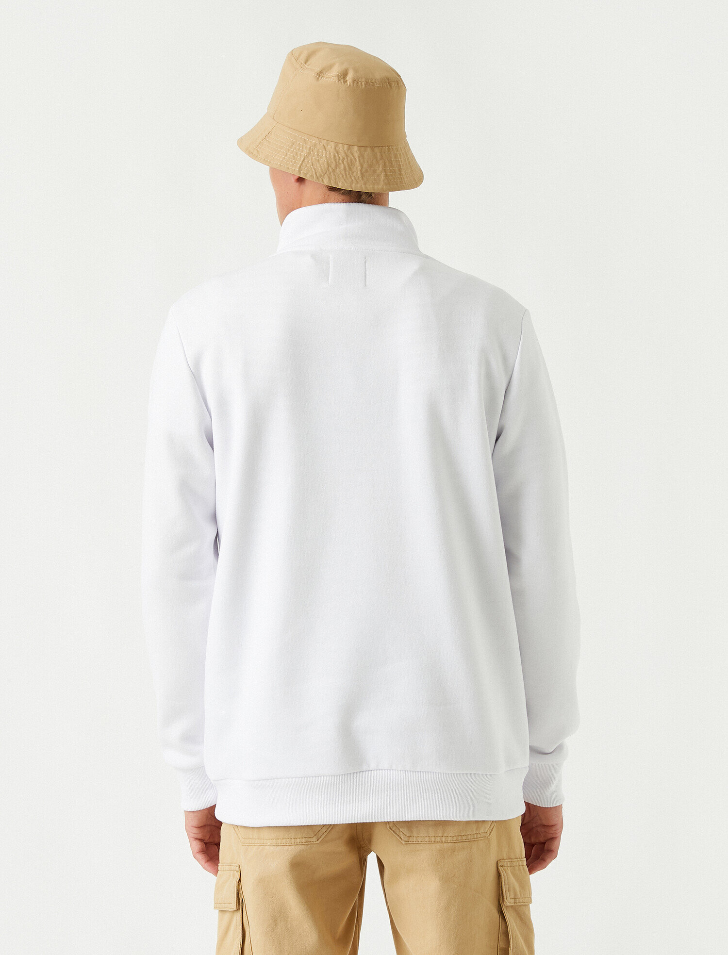   Yarım Fermuarlı Basic Sweatshirt