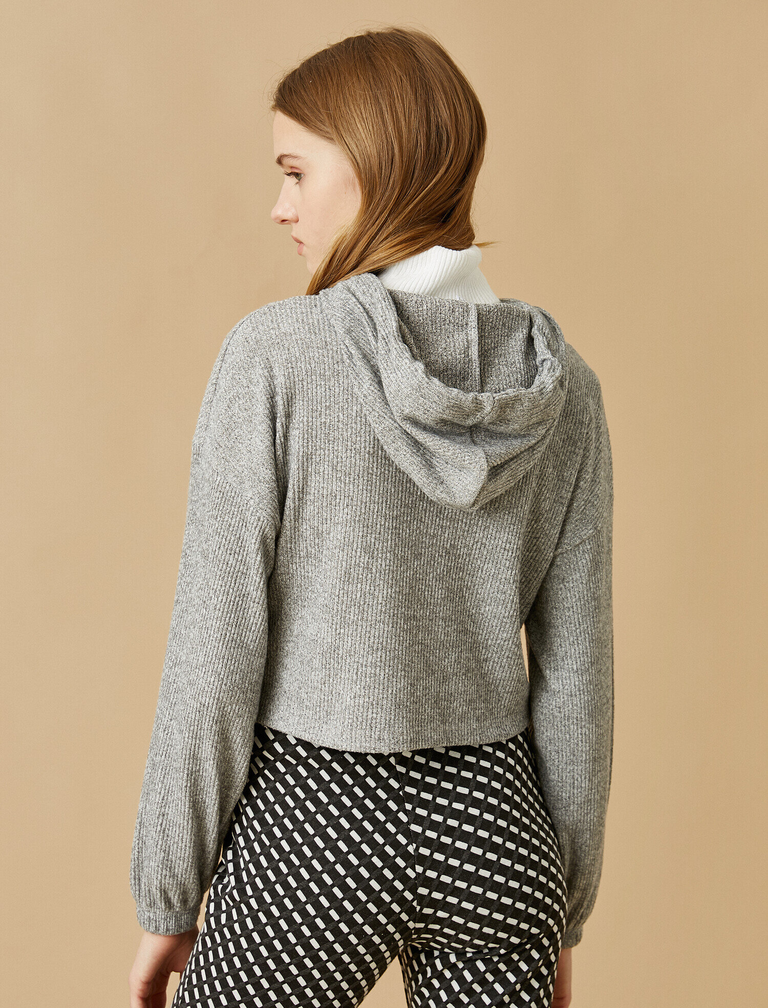   Kapüşonlu Uzun Kollu Kazak