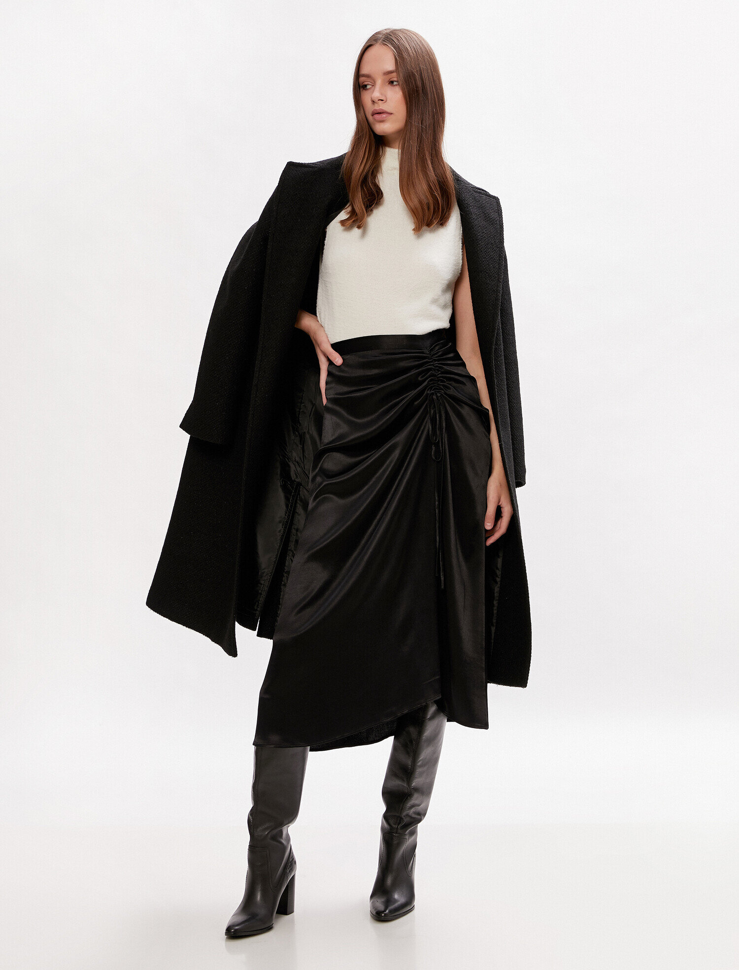   Önden Drapeli Midi Saten Etek