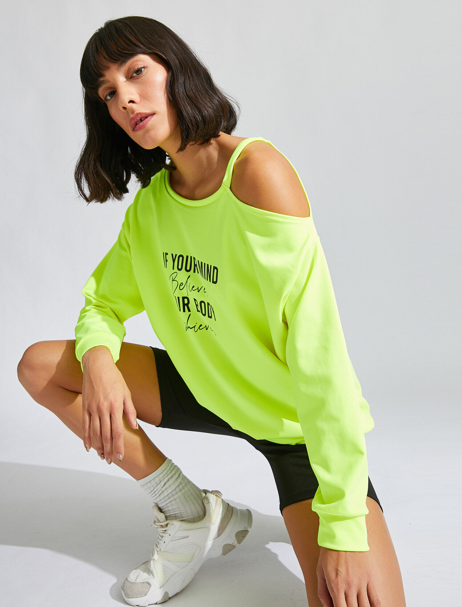   Omuz Detaylı Baskılı Sweatshirt