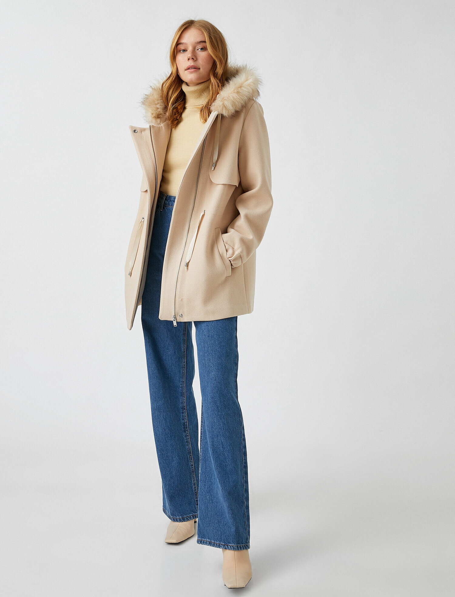   Kürklü Kapüşonlu Kaban