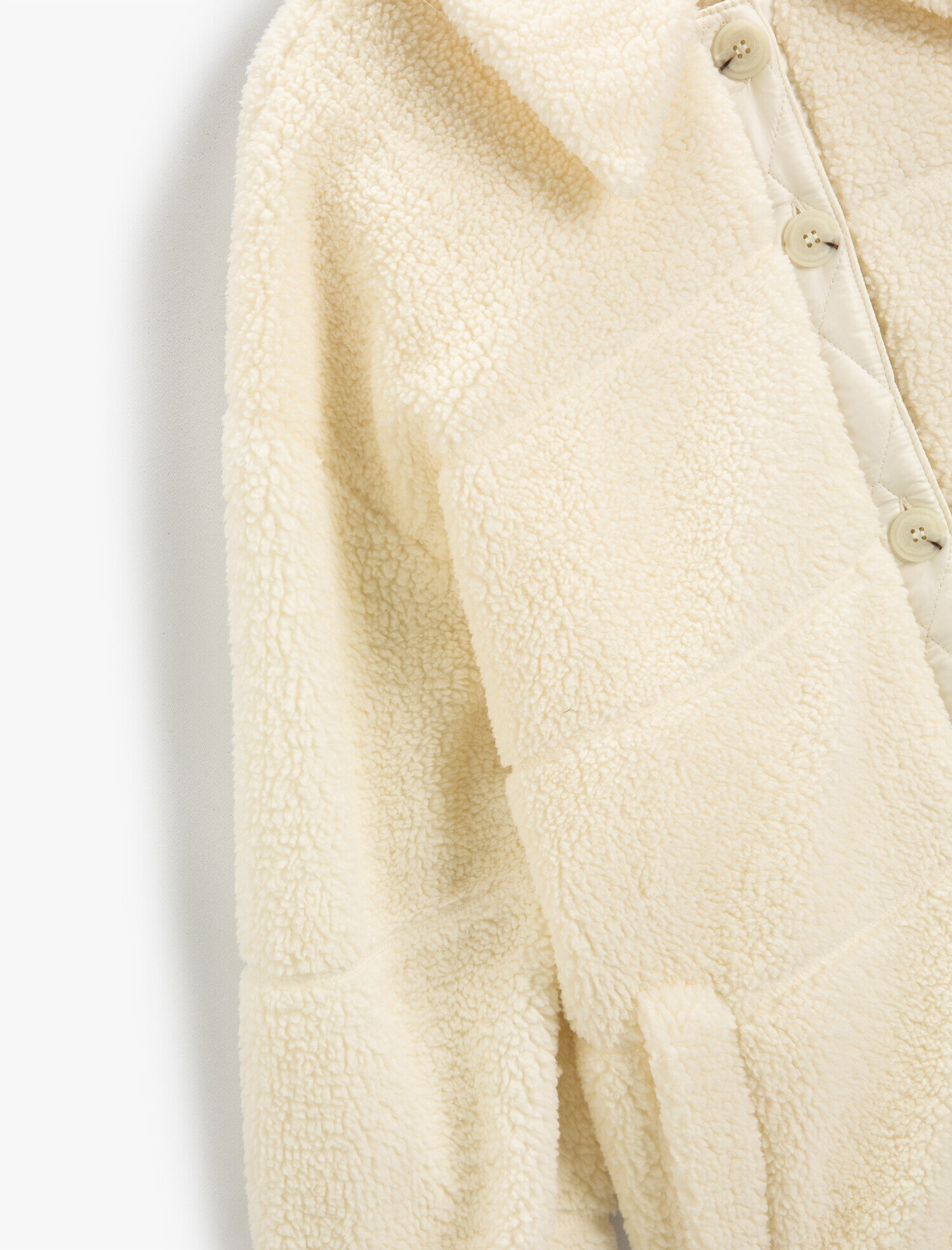   Düğmeli Peluş Mont