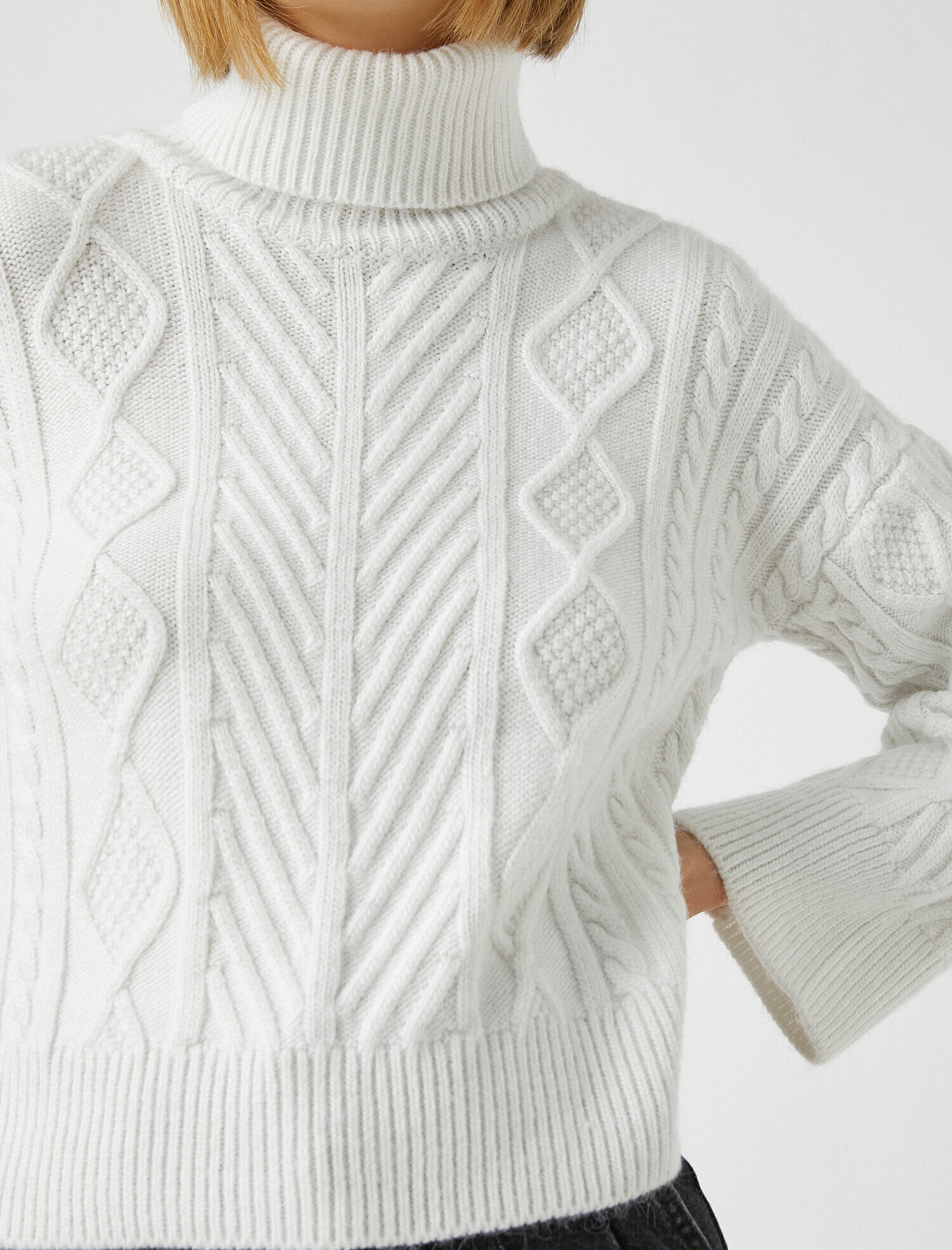   Balıkçı Yaka Örgü Detaylı Kazak