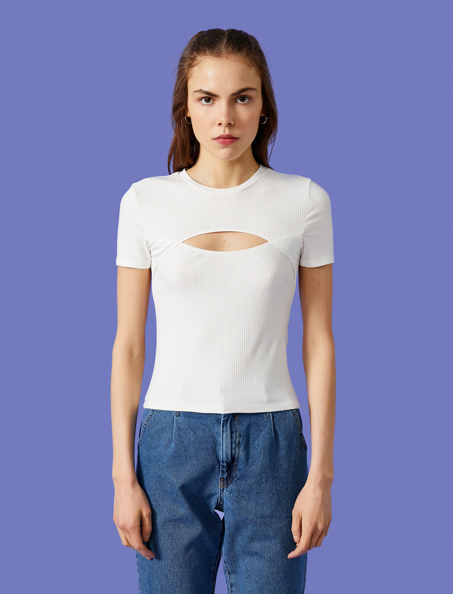   Pencere Detaylı Tişört