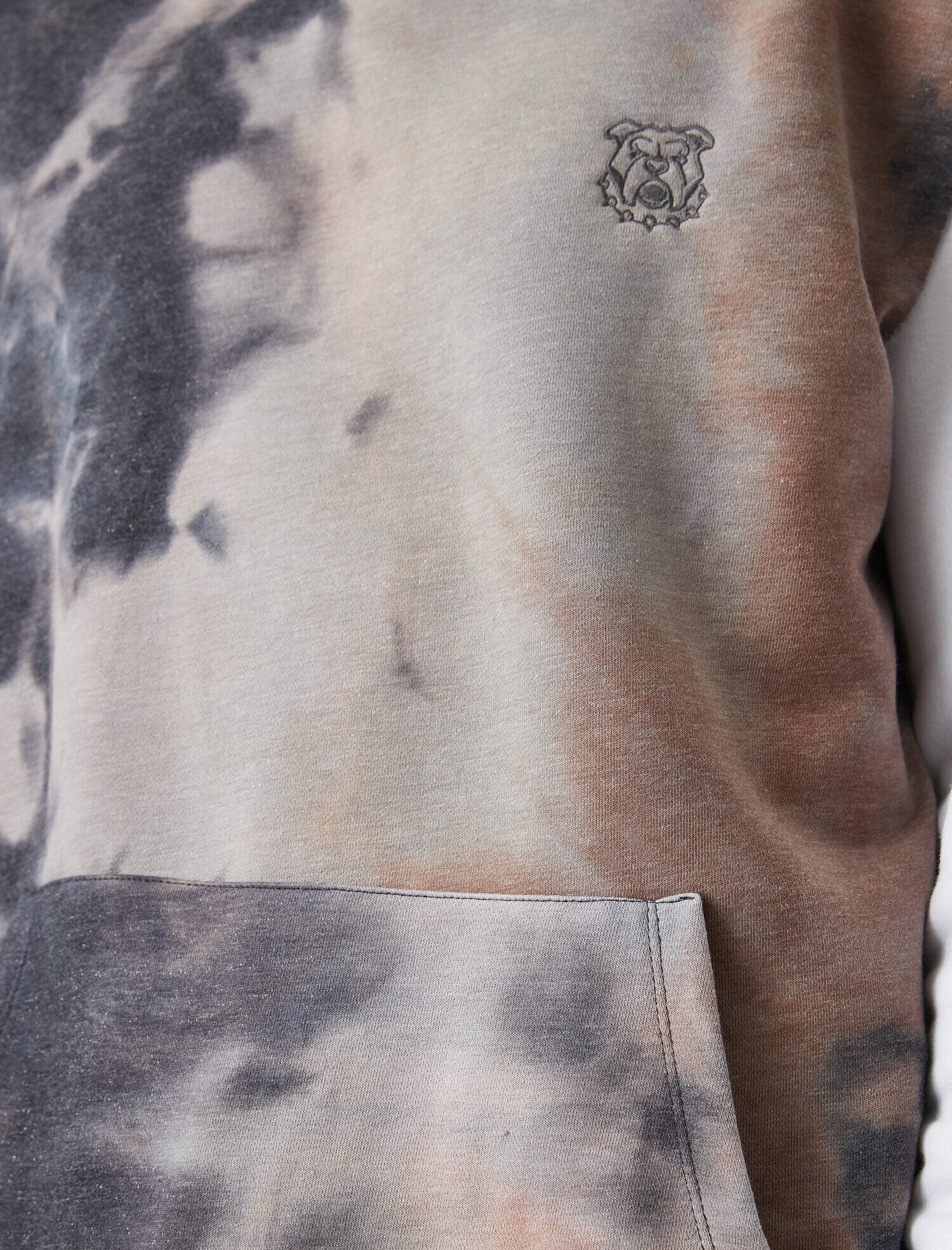   Buldog İşlemeli Batik Kapüşonlu Kolsuz Sweatshirt