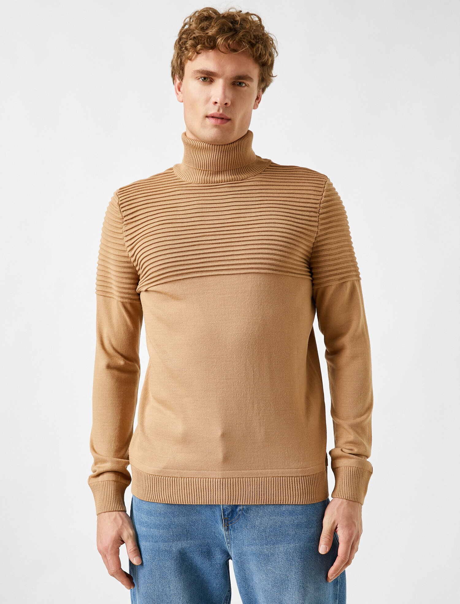   Boğazlı Çizgili Kazak