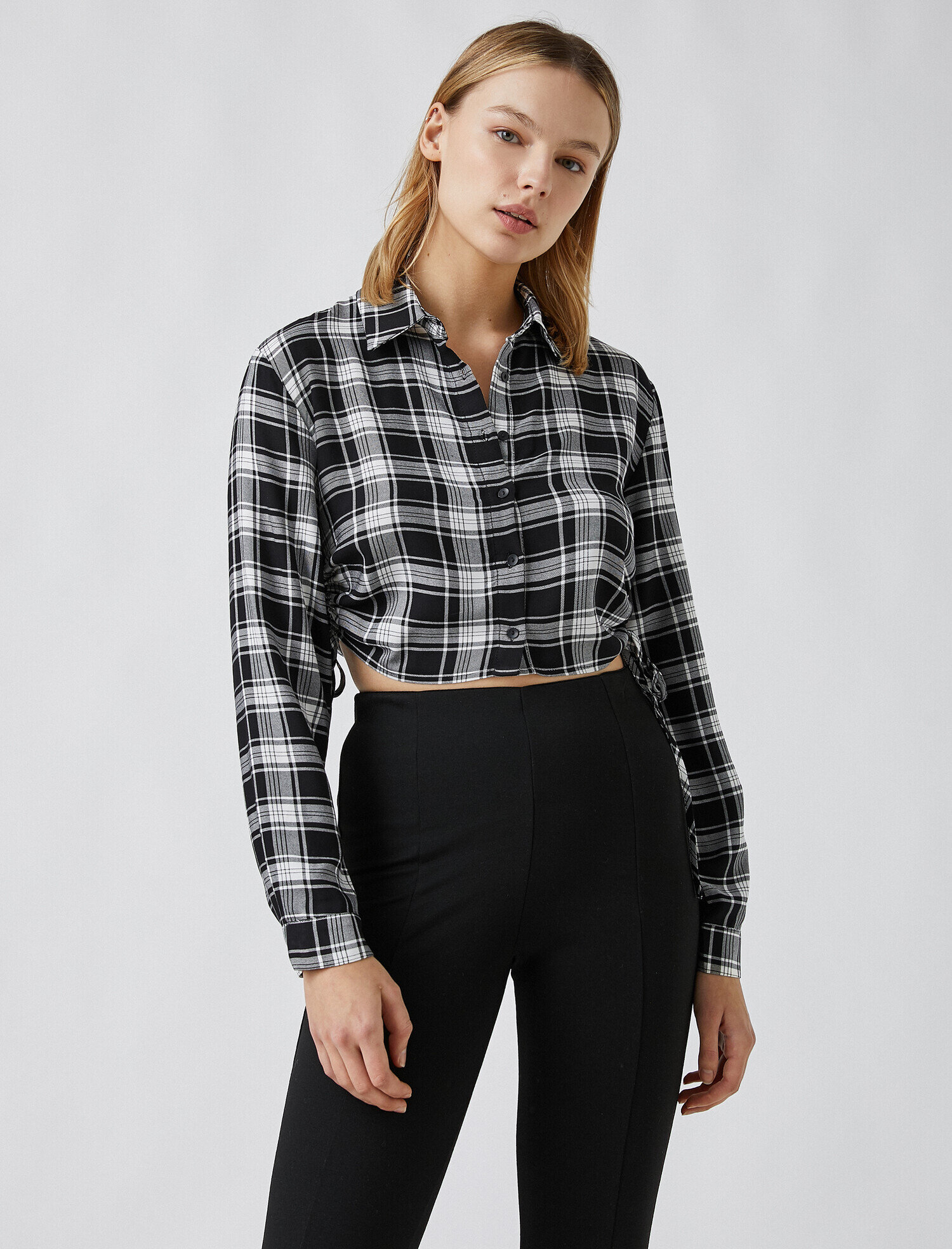   Ekoseli Büzgülü Crop Gömlek