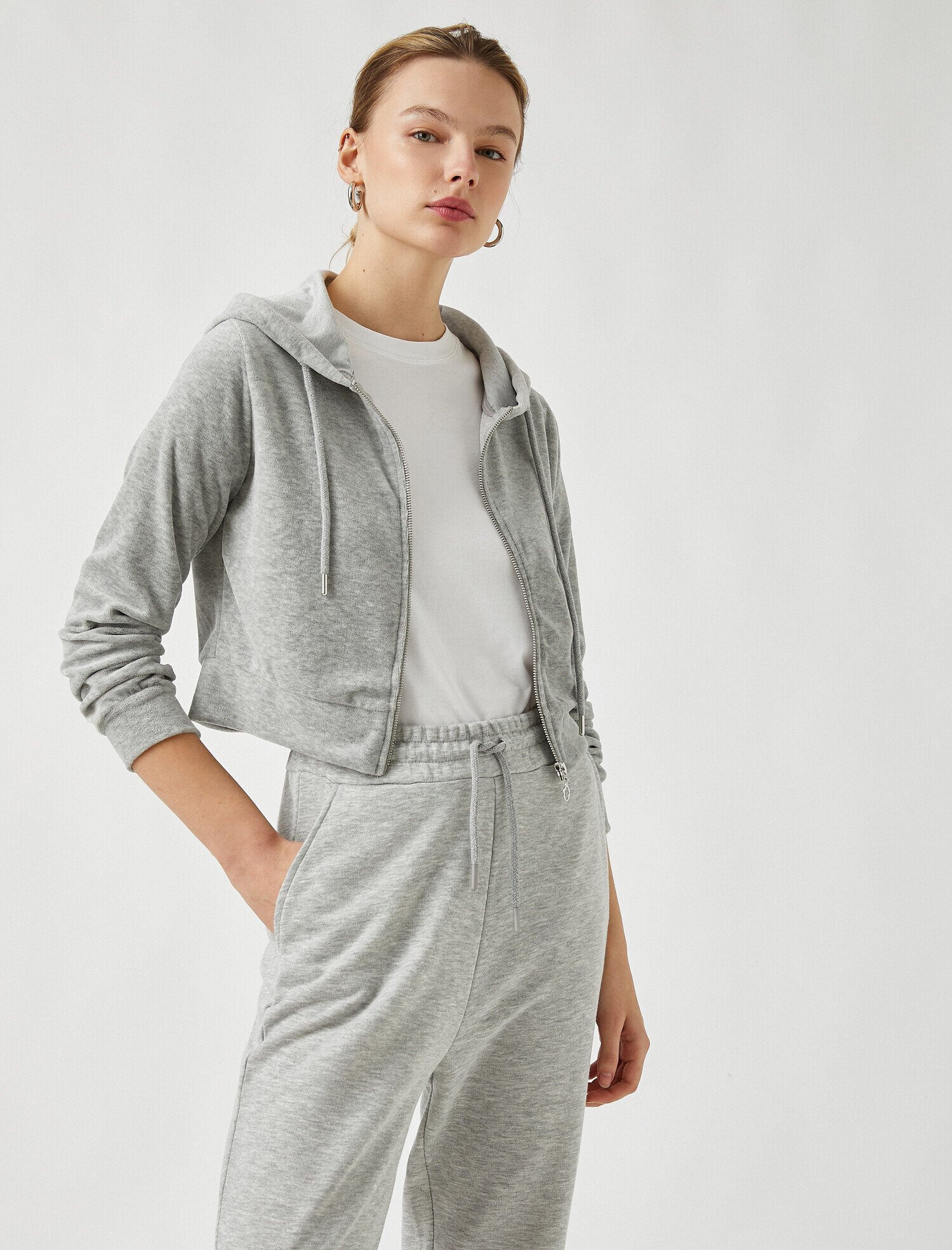   Fermuarlı Kapüşonlu Sweatshirt Hırka