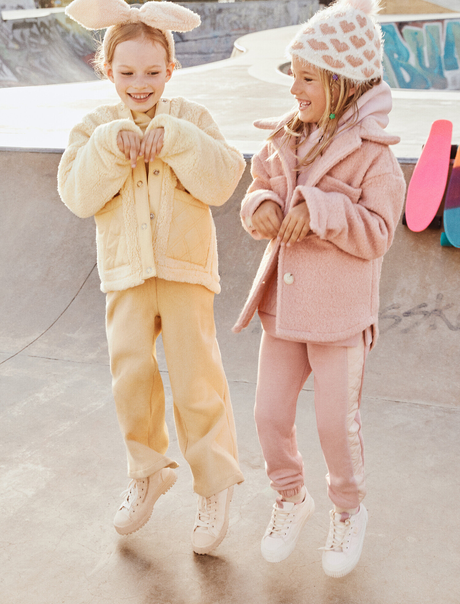  Kız Çocuk Dokulu Gömlek Ceket