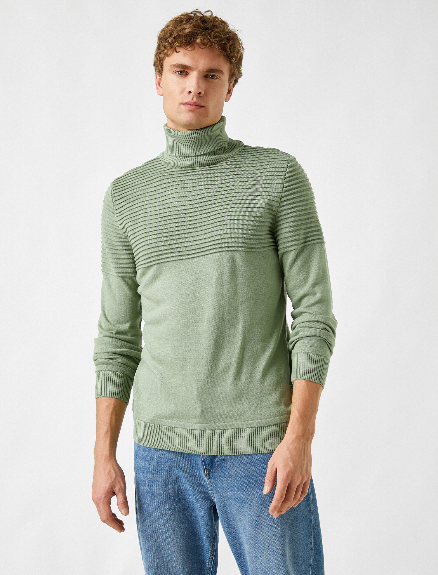   Boğazlı Çizgili Kazak