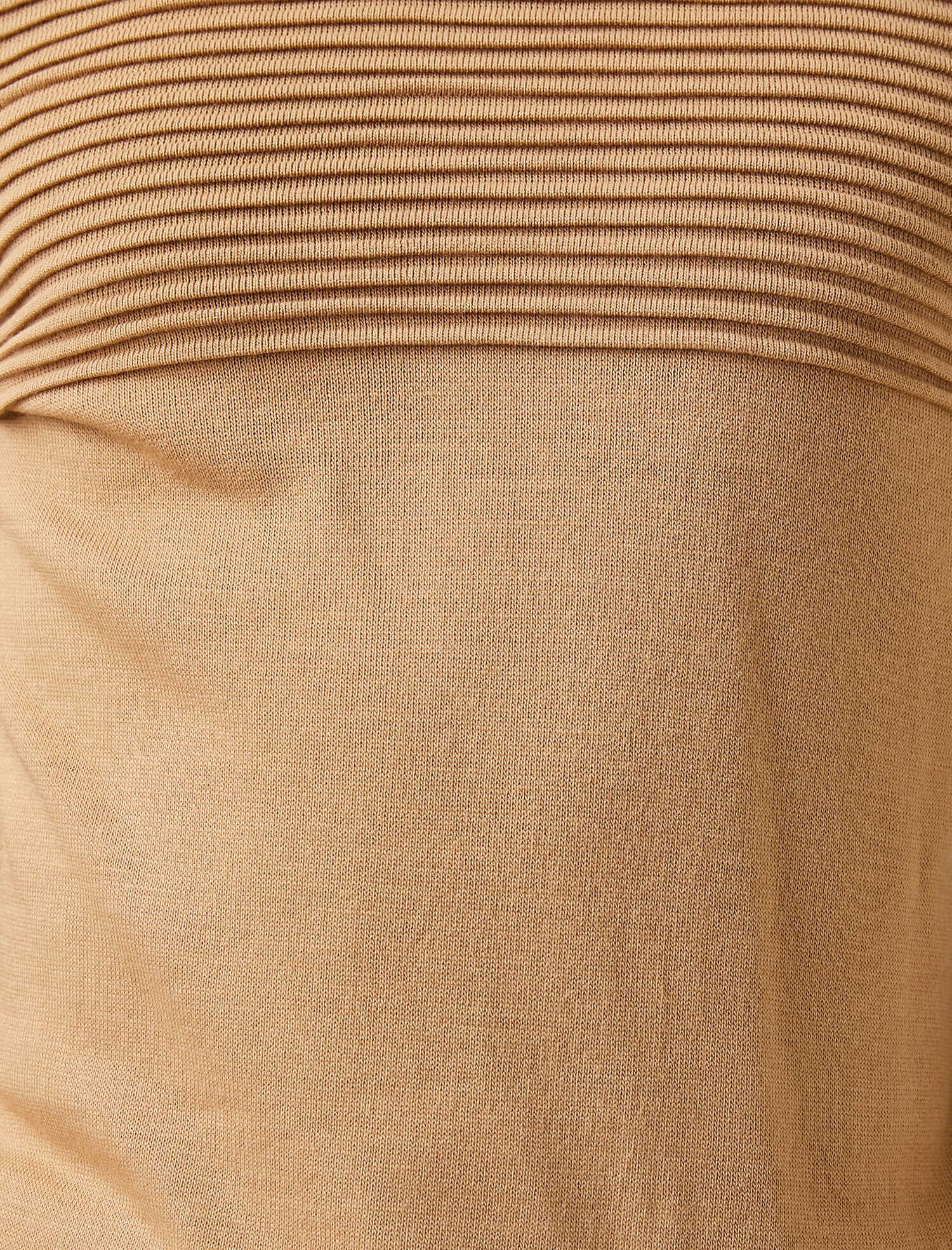   Boğazlı Çizgili Kazak