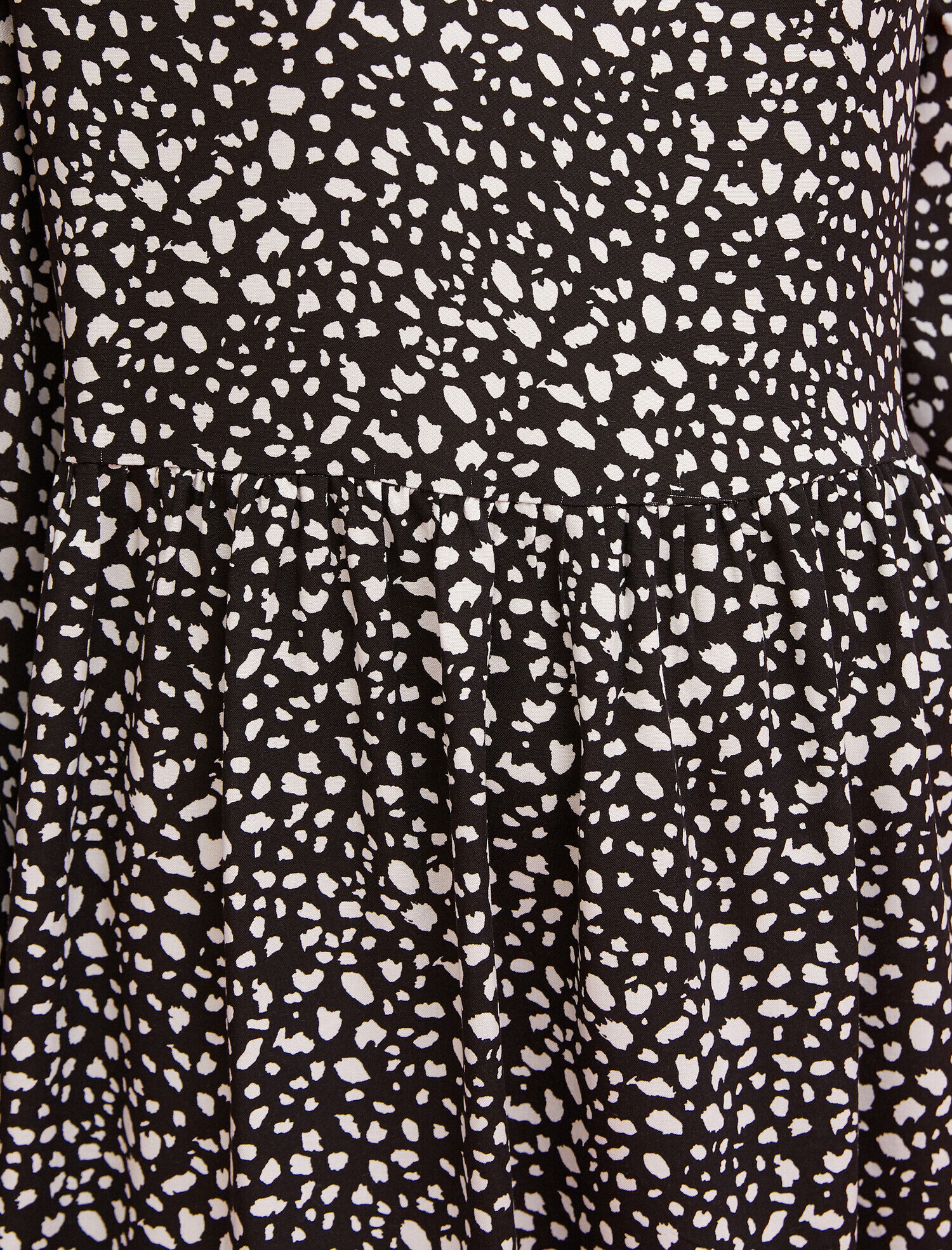   Uzun Kollu Desenli Elbise