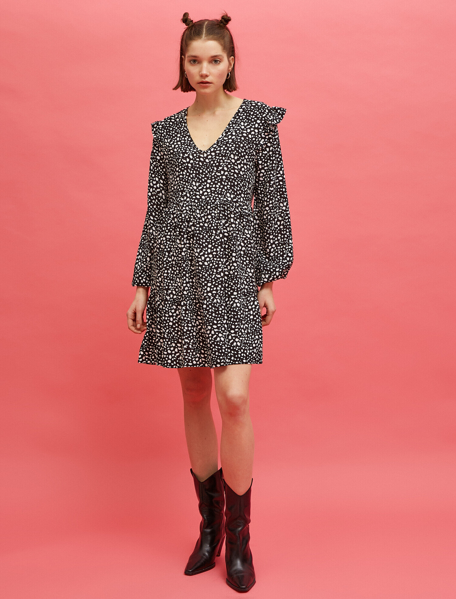   Uzun Kollu Desenli Elbise