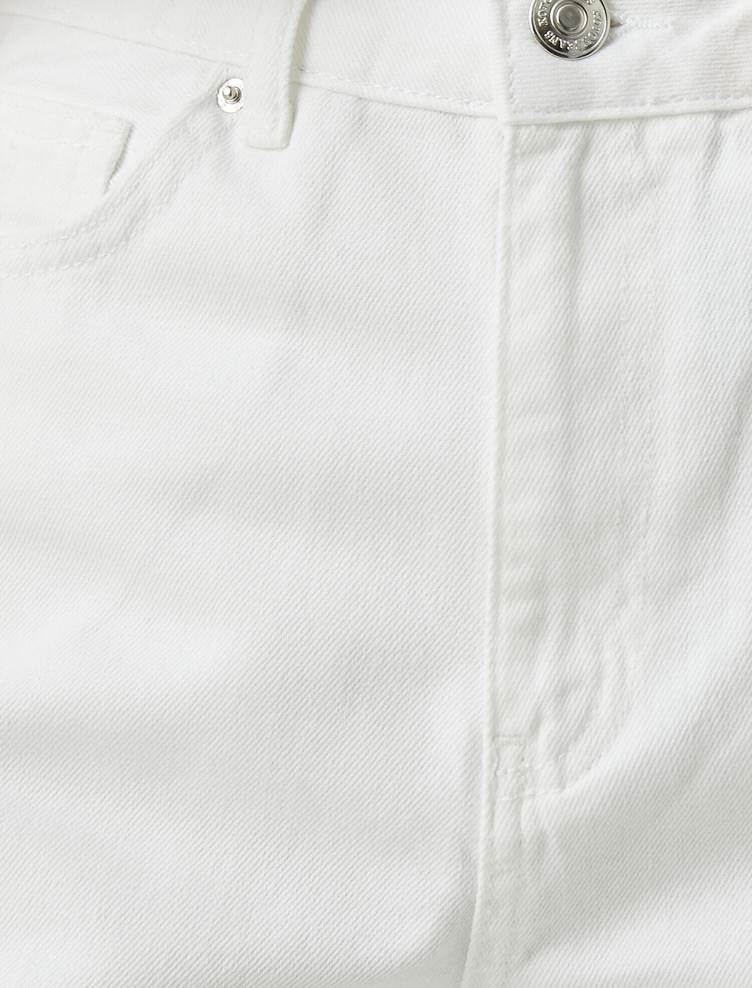   Cepli Yırtık Kot Şort