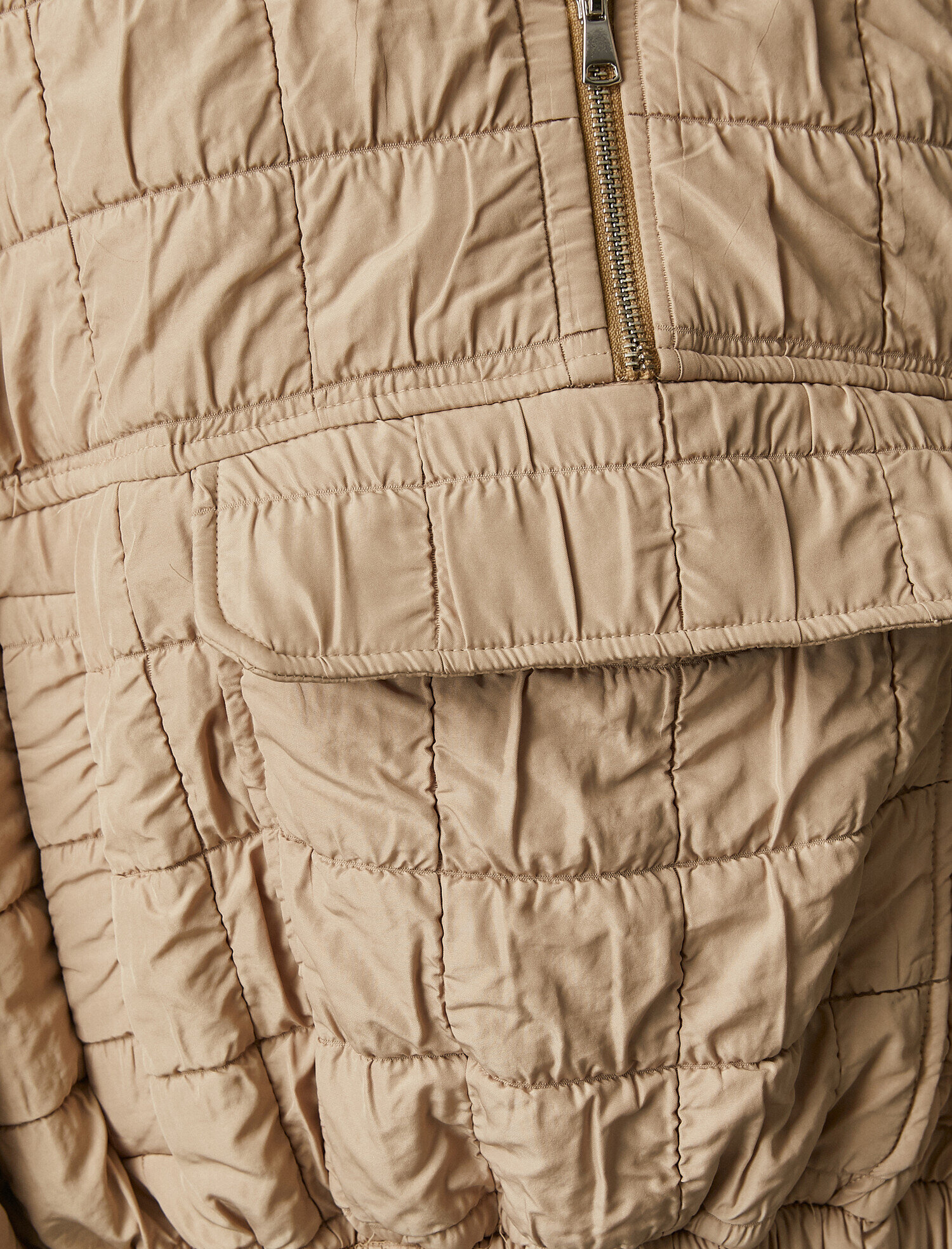   Fermuar Yaka Kanguru Cepli Kapitone Ceket