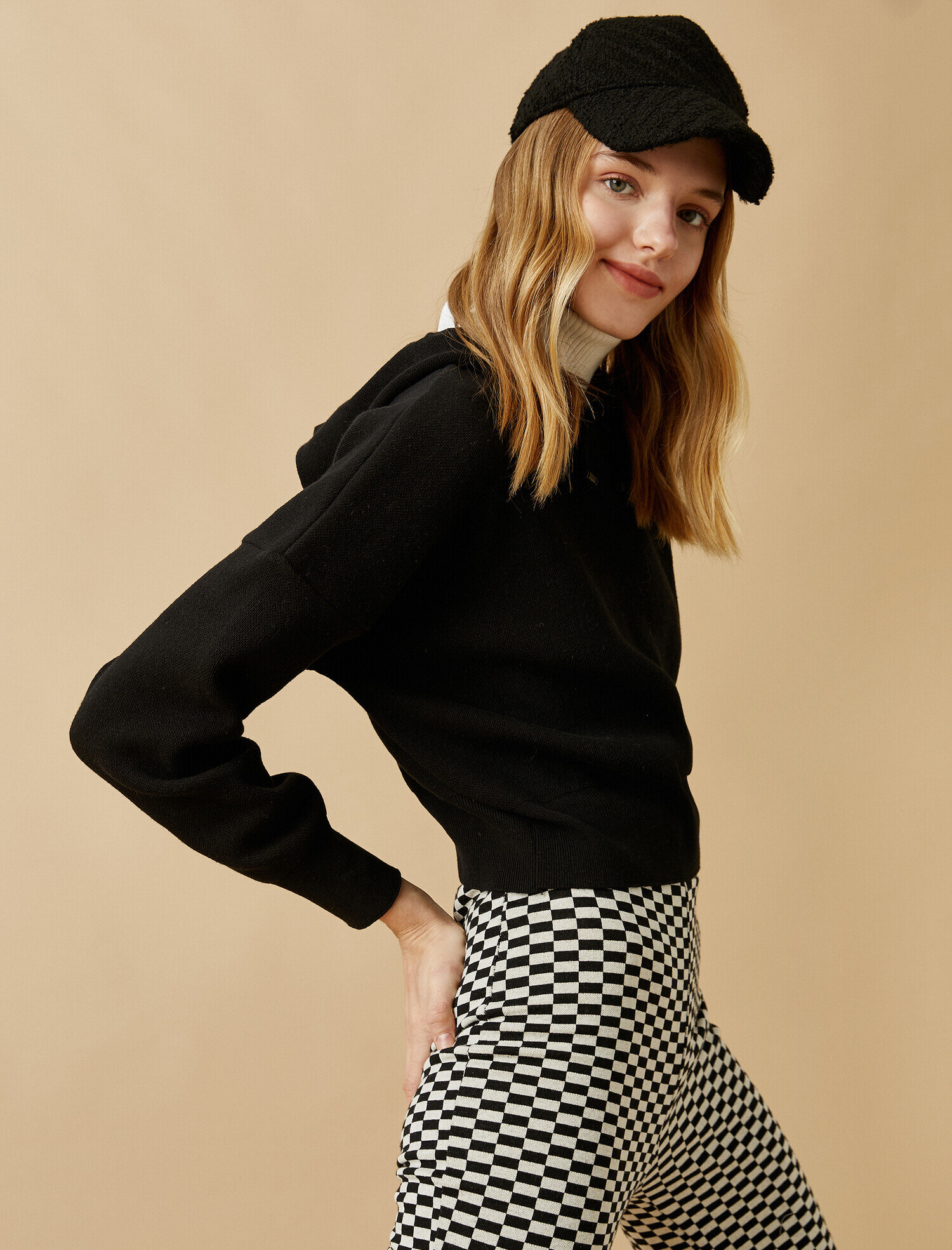   Kapüşonlu Triko Kazak