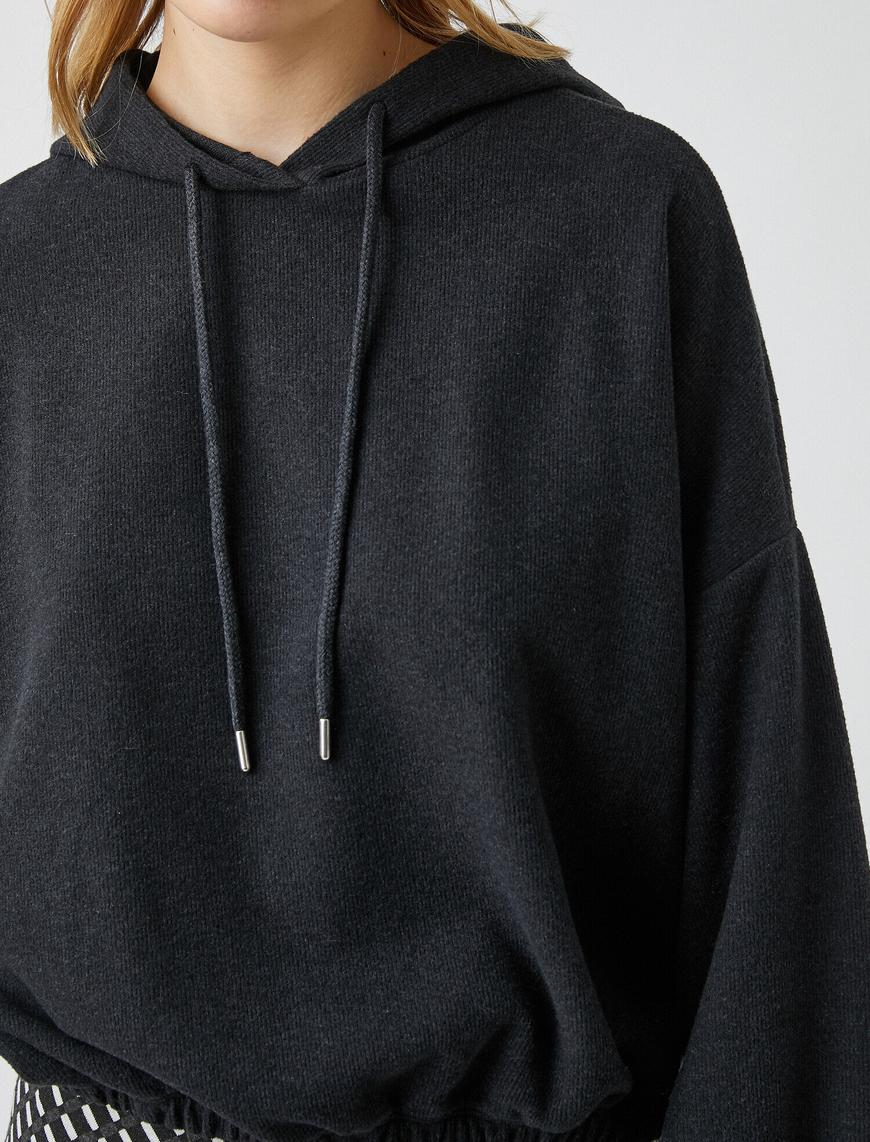   Kapüşonlu Beli Lastikli Sweatshirt