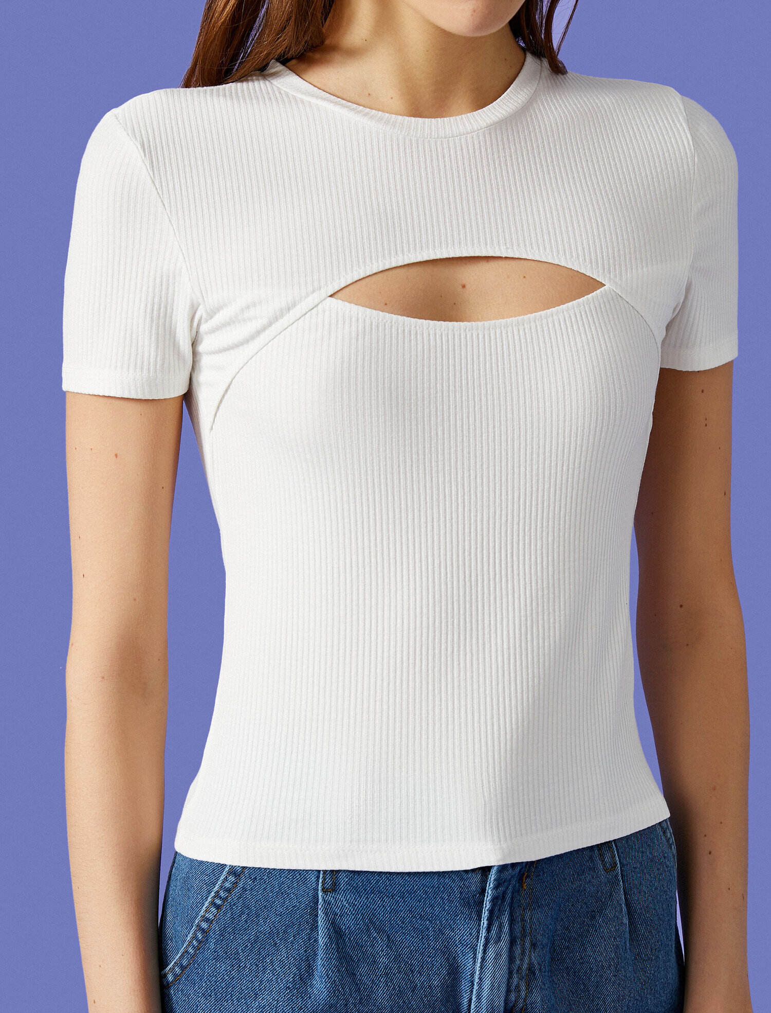   Pencere Detaylı Tişört