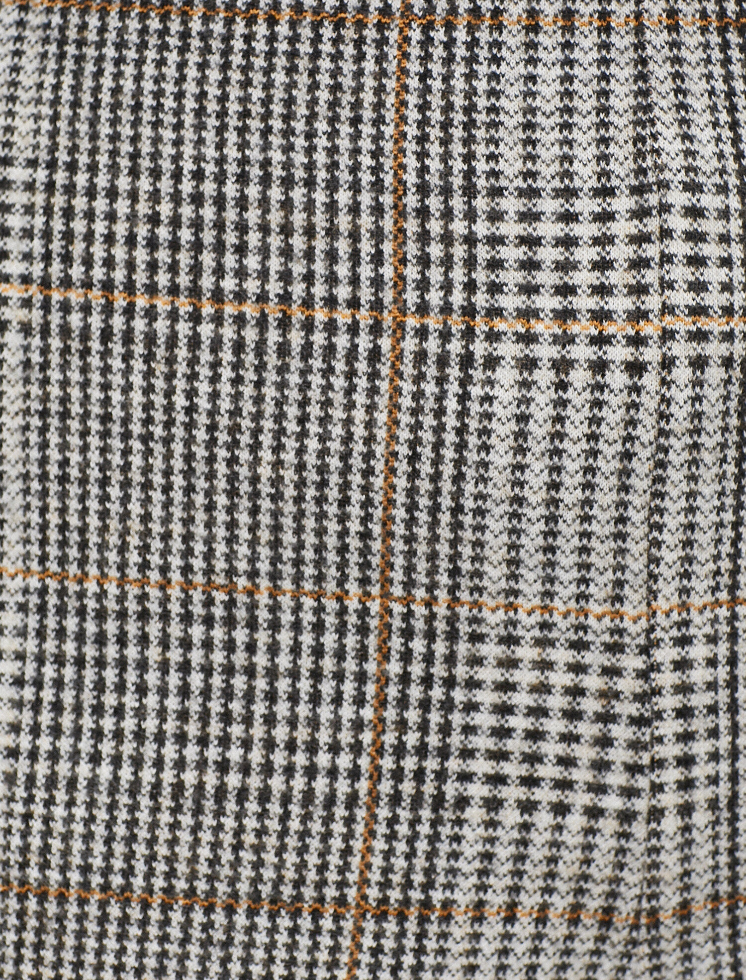   Düğme Detaylı Tişört