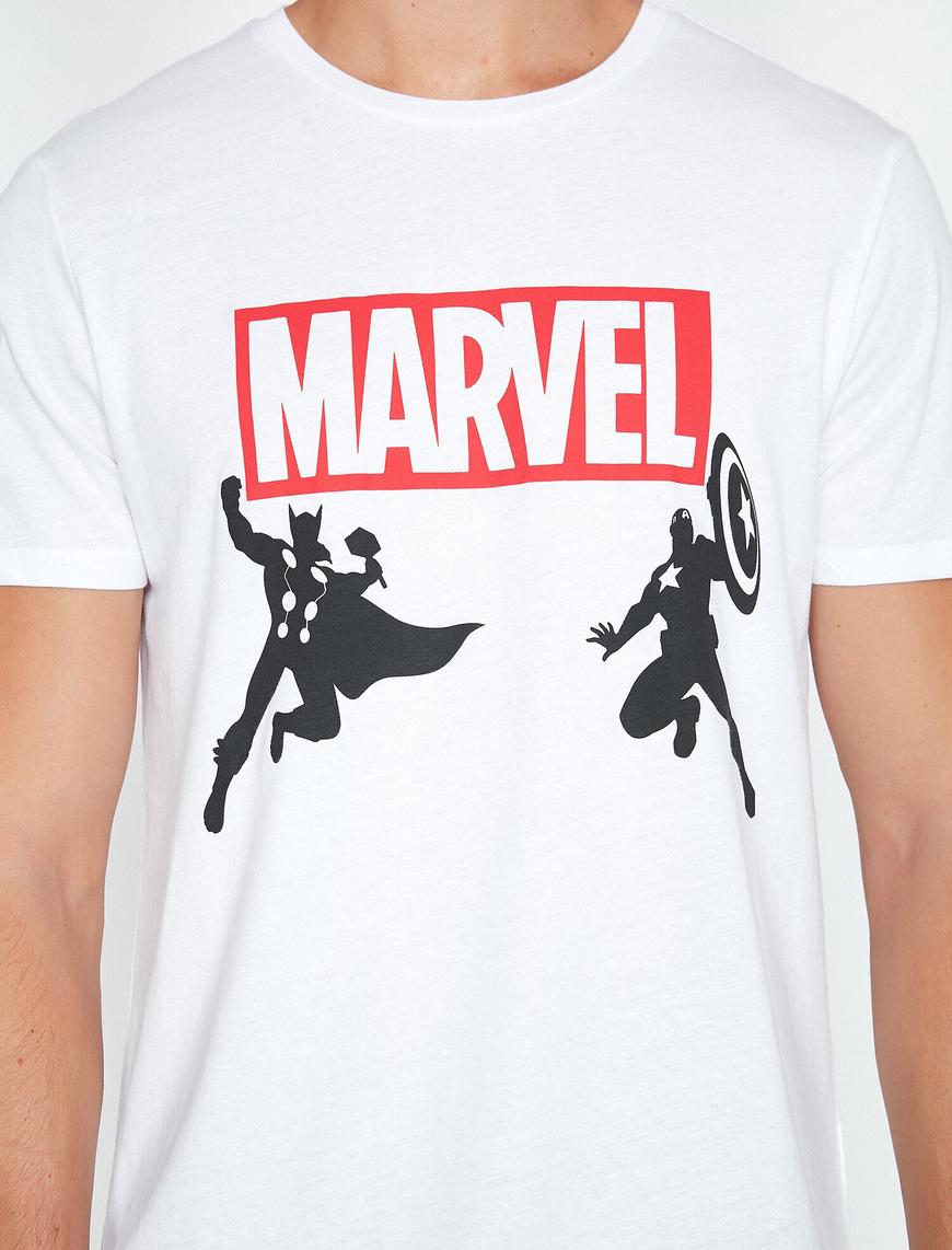   Marvel Lisanslı Baskılı  T-Shirt