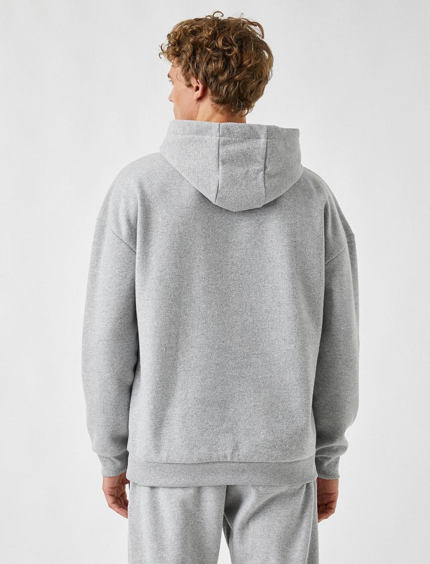   Dinozor İşlemeli Kapşonlu Sweatshirt