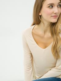 Uzun Kollu Tişört V Yaka