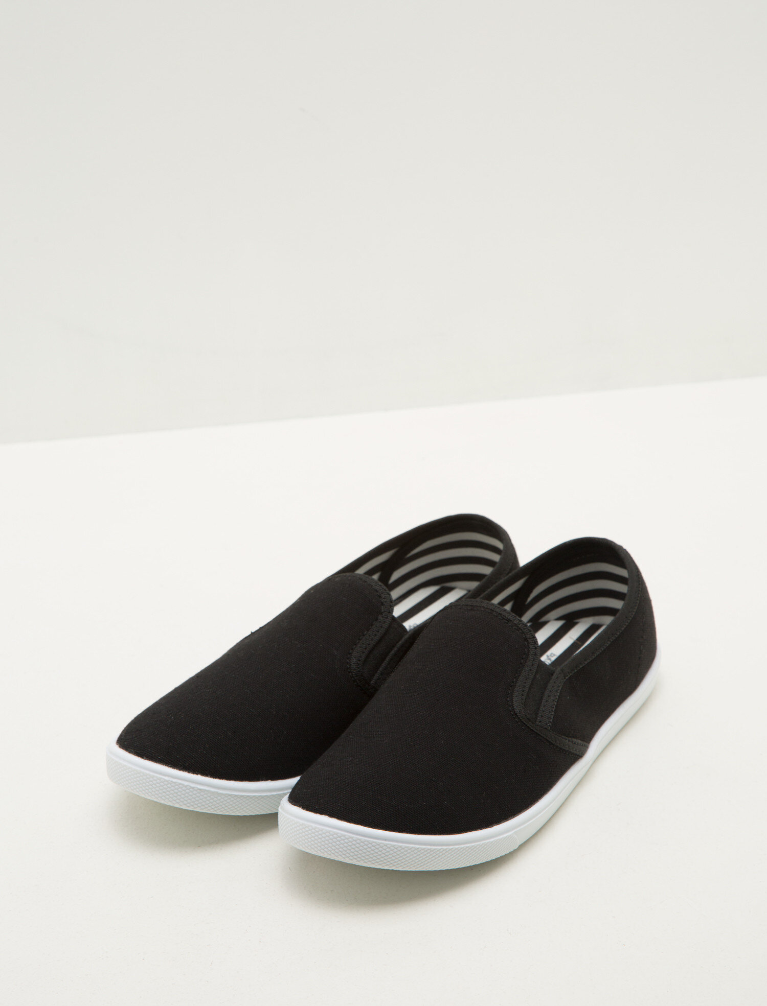  Kadın Bağcıksız Ayakkabı