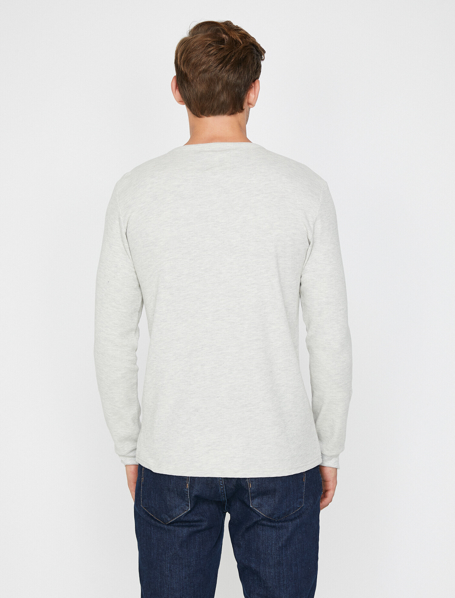   Düğme Detaylı Tişört