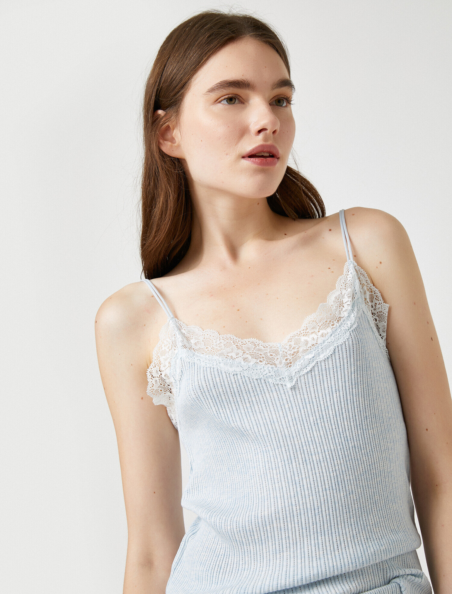   Organik Pamuklu Dantel Detayli Tanktop