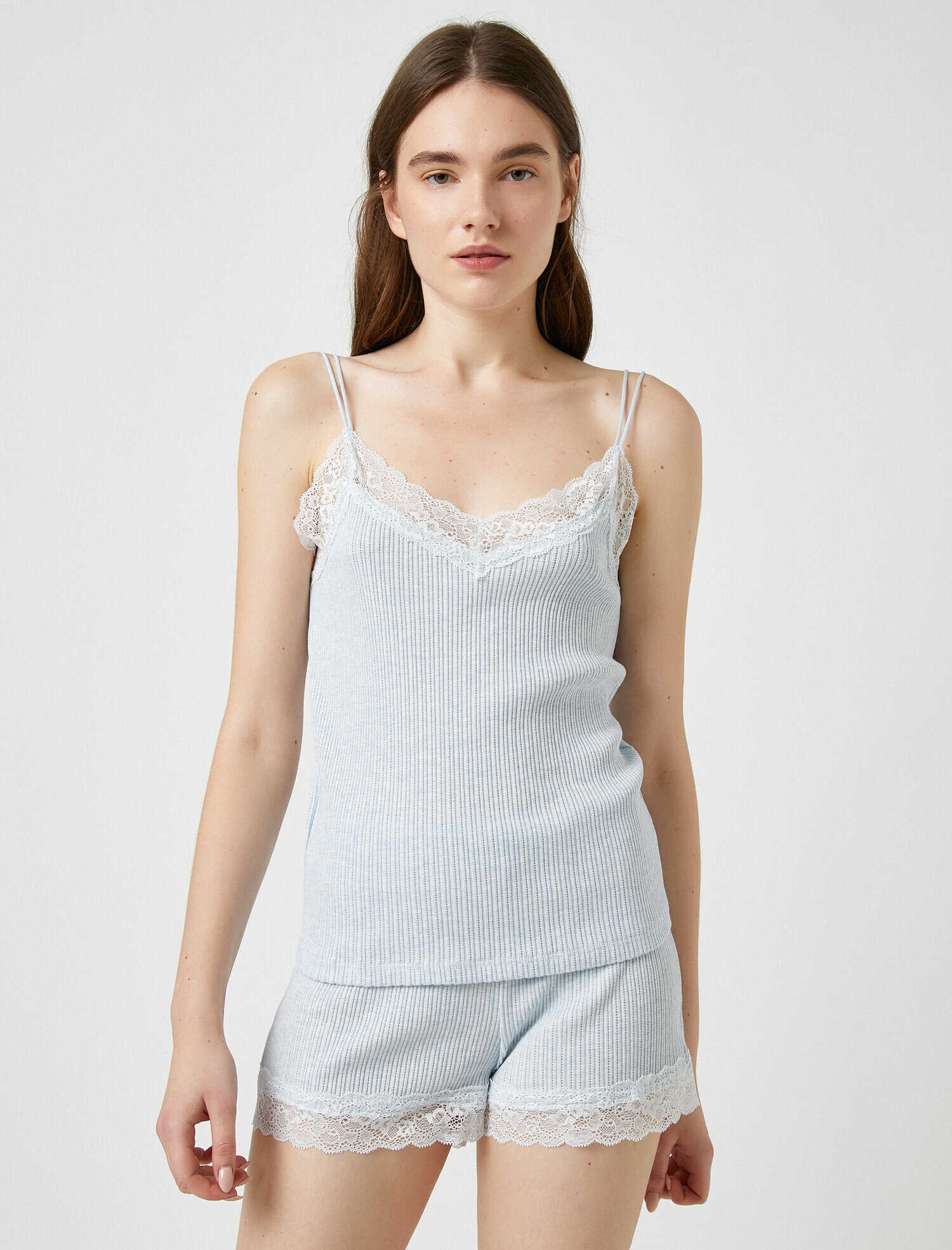   Organik Pamuklu Dantel Detayli Tanktop