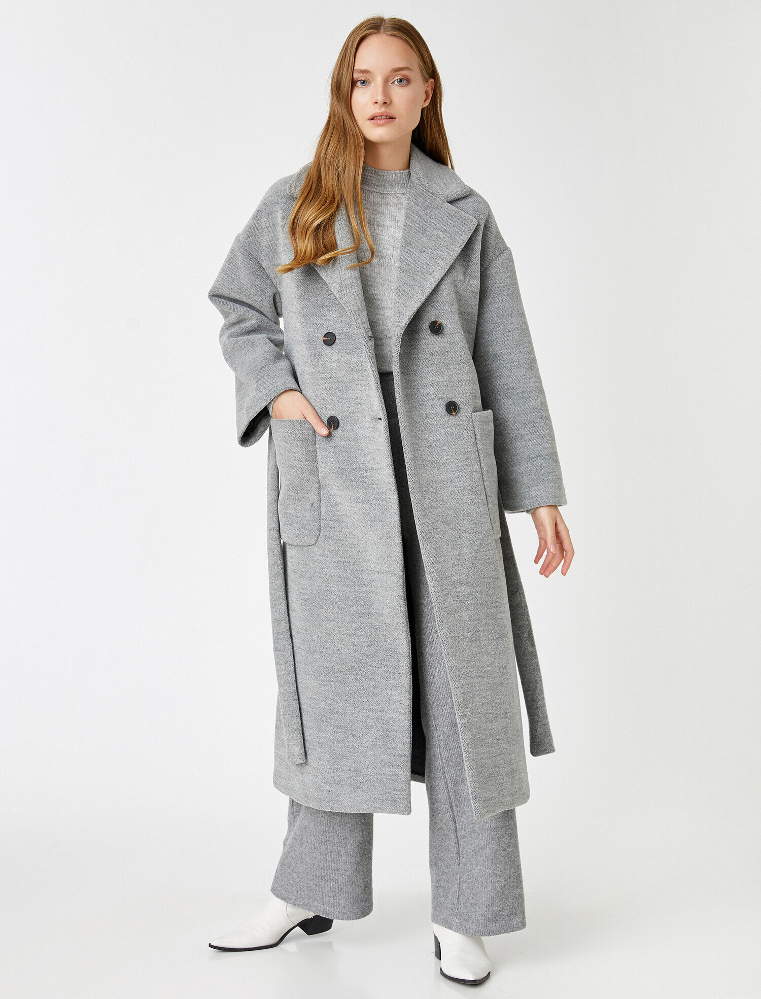   Düğmeli Cep Detaylı Kaban