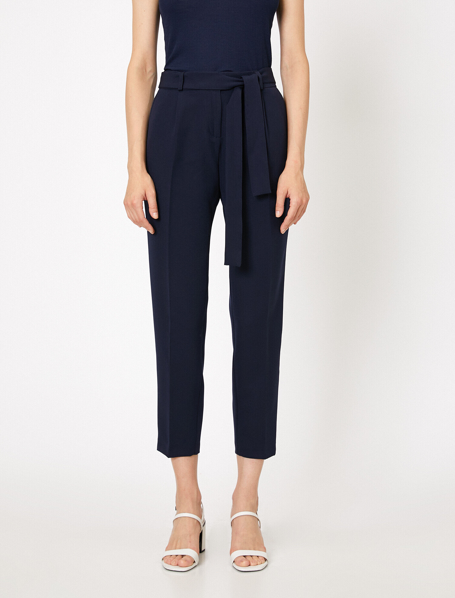   Düğme Detaylı Tişört