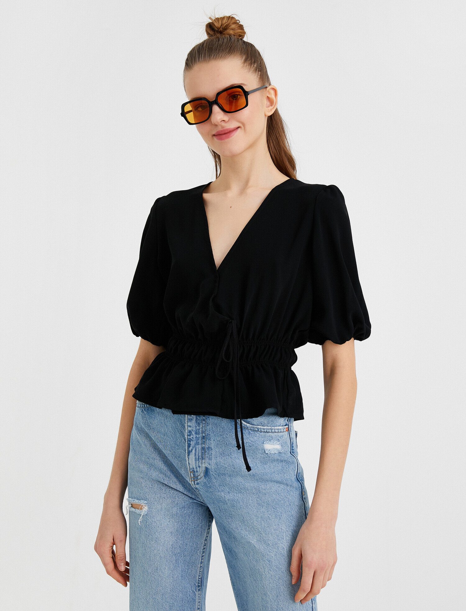   Balon Kollu V Yaka Fırfırlı Bluz