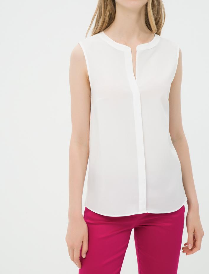  Kayık Yaka Bluz Düğme Detaylı