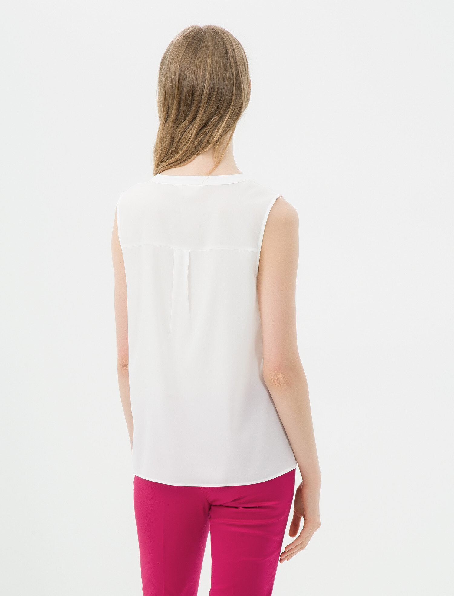   Kayık Yaka Bluz Düğme Detaylı