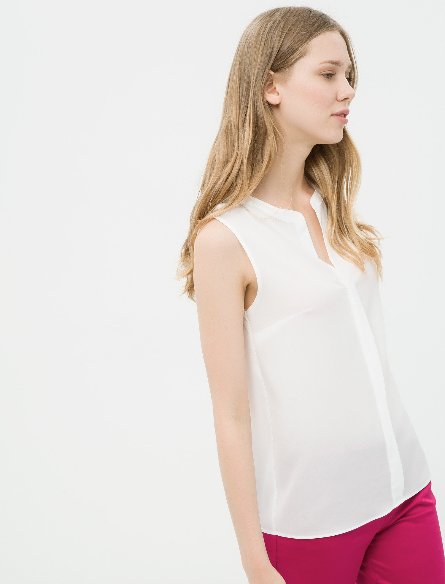   Kayık Yaka Bluz Düğme Detaylı