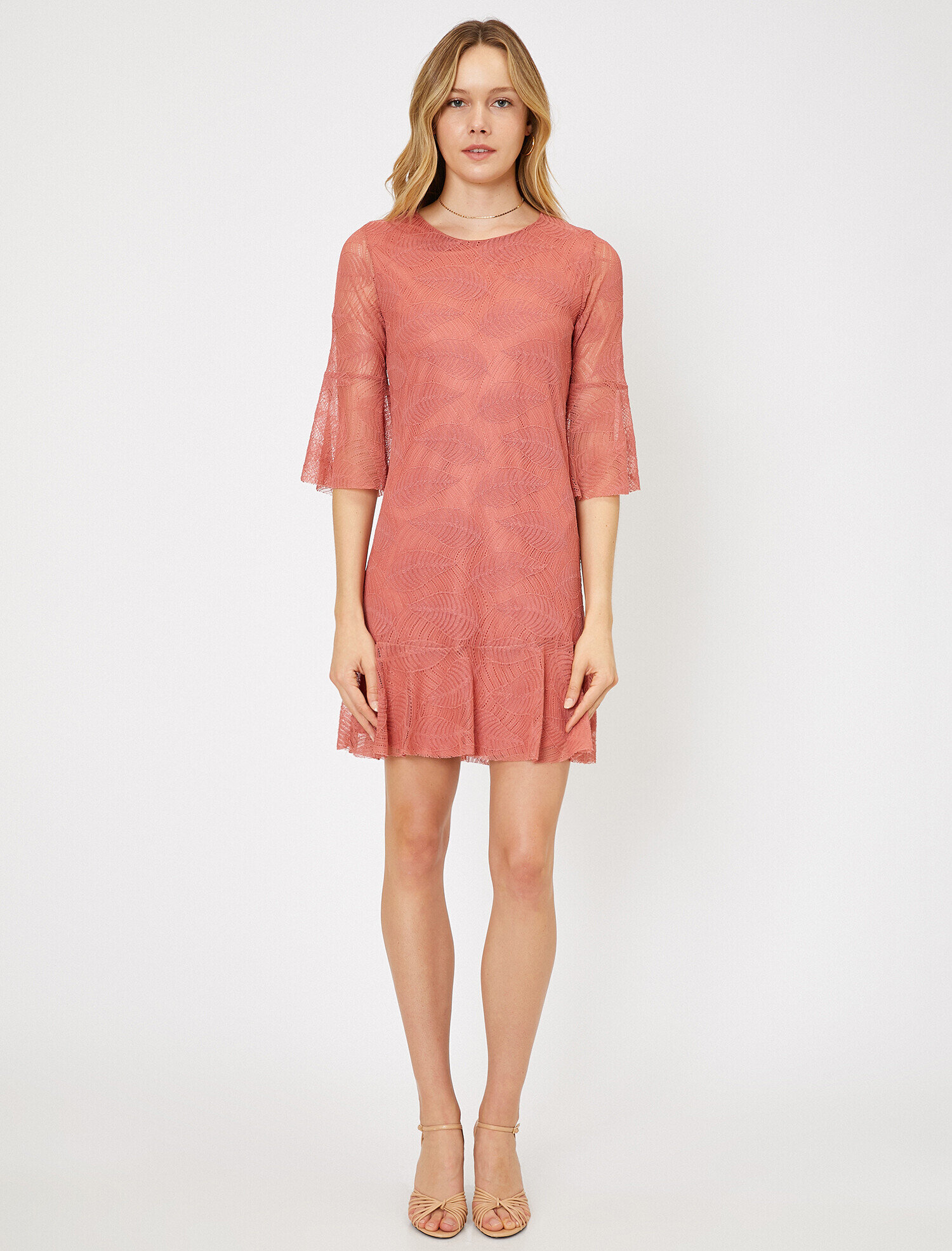   Dantel Detaylı Elbise