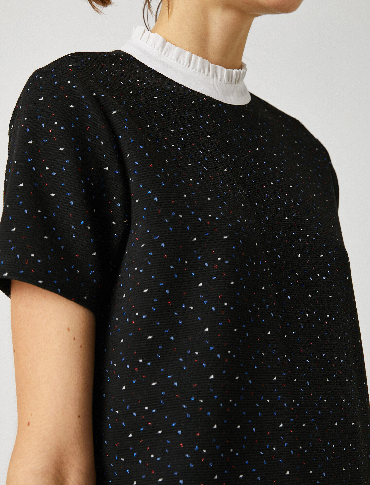   Yaka Detaylı Kısa Kollu Desenli Kısa Elbise