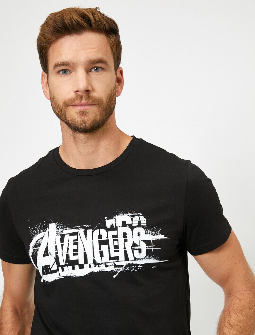   Avengers Lisanslı Baskılı T-Shirt